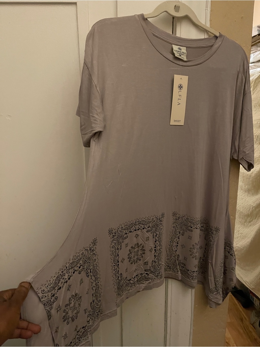 Laurie Felt Short Sleeve Top in Mauve Gray with Border Print
